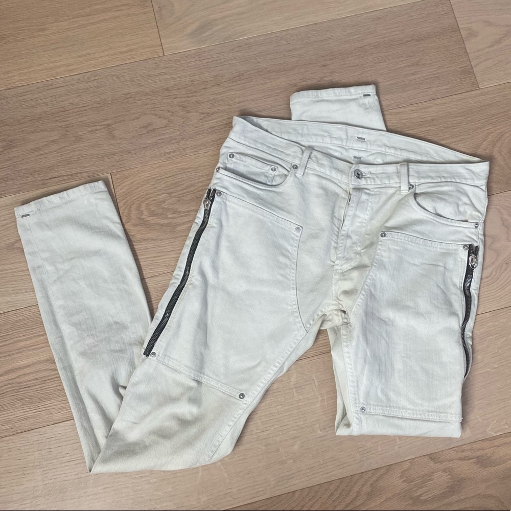 Mr. Completely - image 1